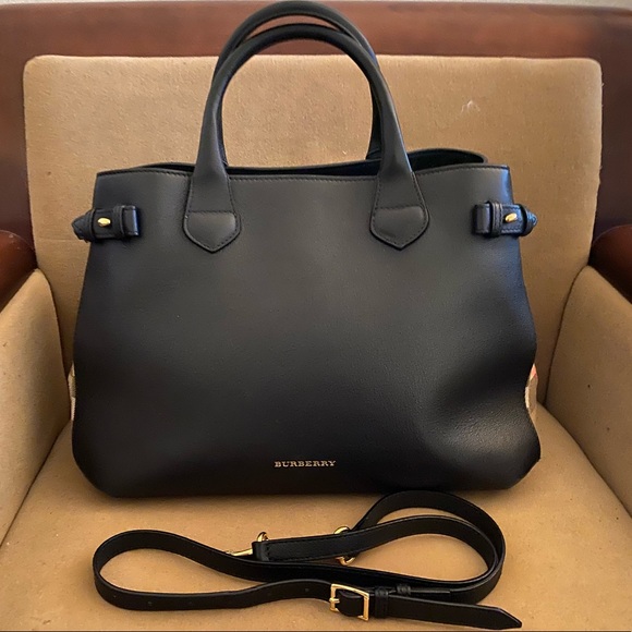 Burberry Handbags - Burberry Medium Banner House Check Tote
